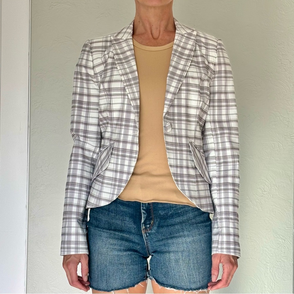 Plaid blazer, grey and white, fun & professional!